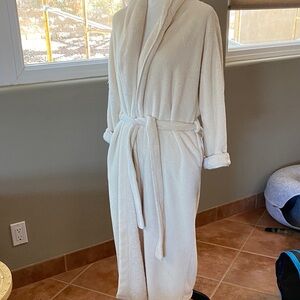 Plush ivory Bathrobe with Belt